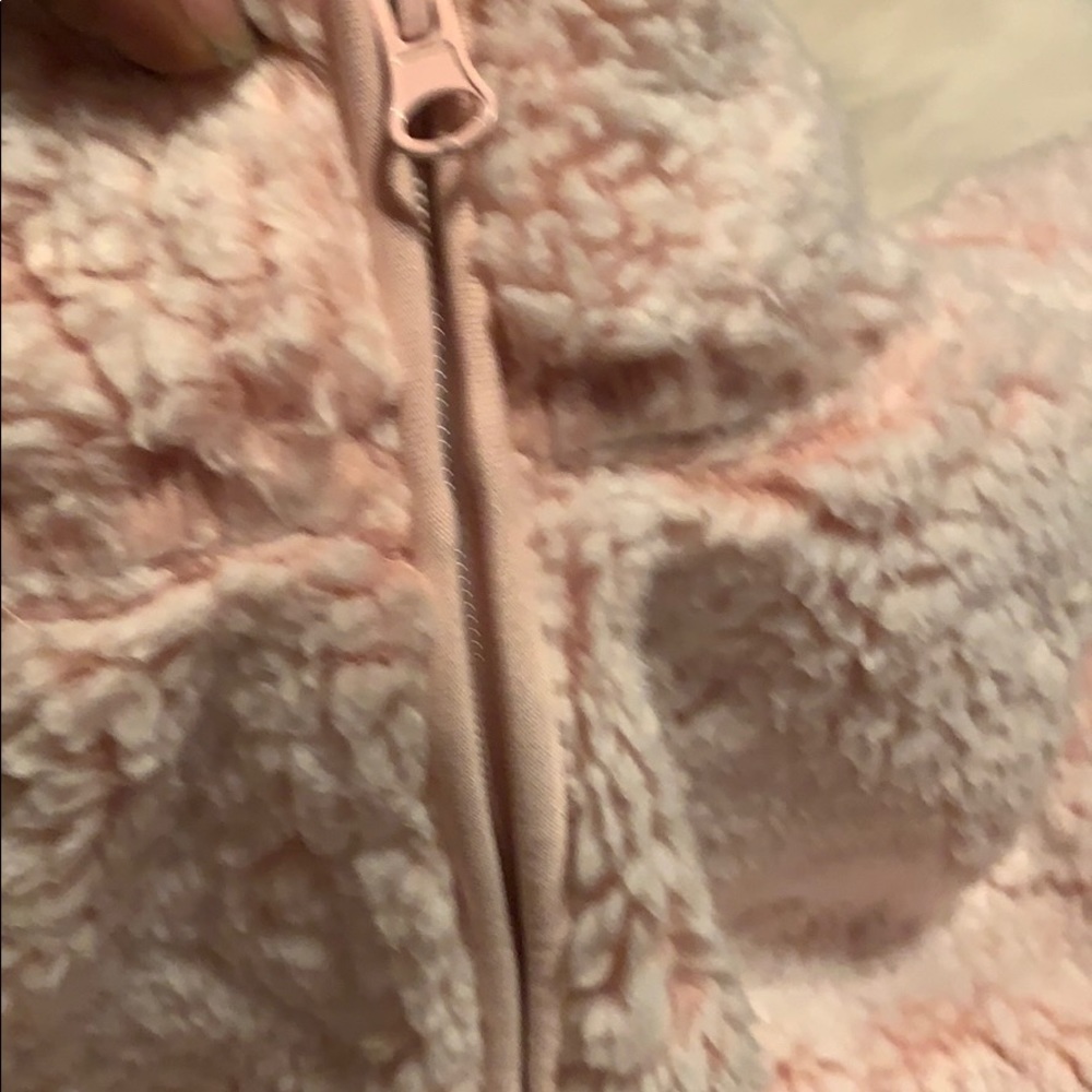 Pink fluffy jacket - Picture 4 of 5